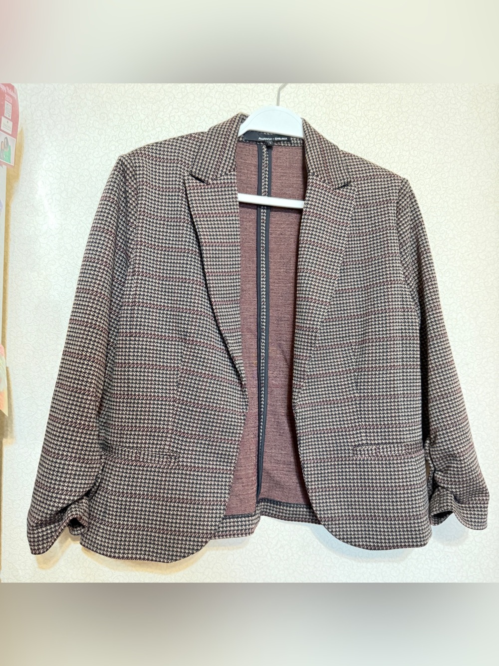 Amanda & Chelsea Brown and Cream Houndstooth Open-Front Blazer